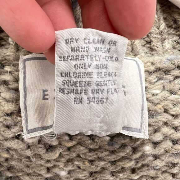 Vintage Express Tricot Handknitted Wool/Rabbit Hair Polar Bear Sweater Size M - Picture 6 of 6